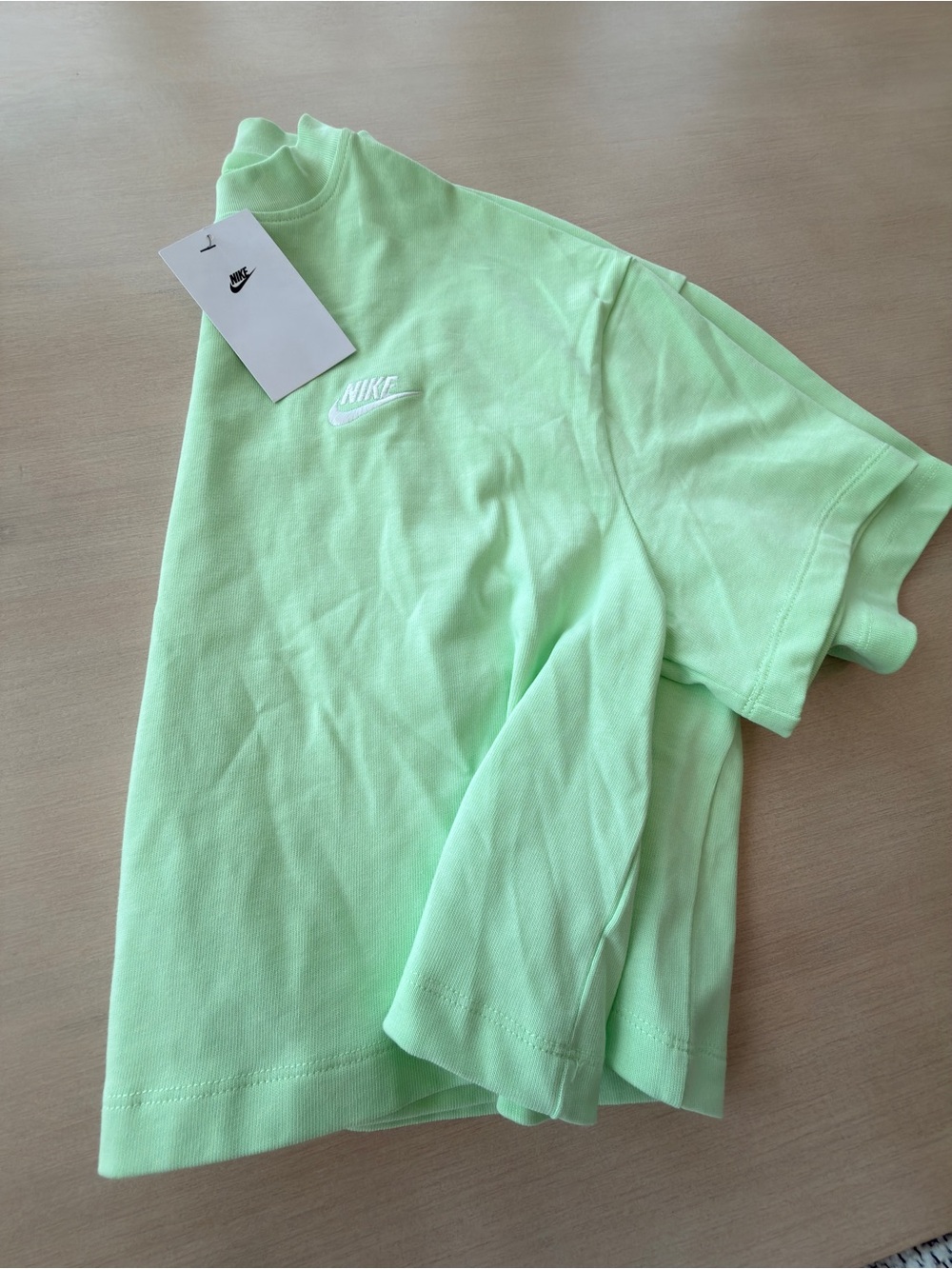 Nike Cropped Tee in Neon Lime - Large - Picture 9 of 9
